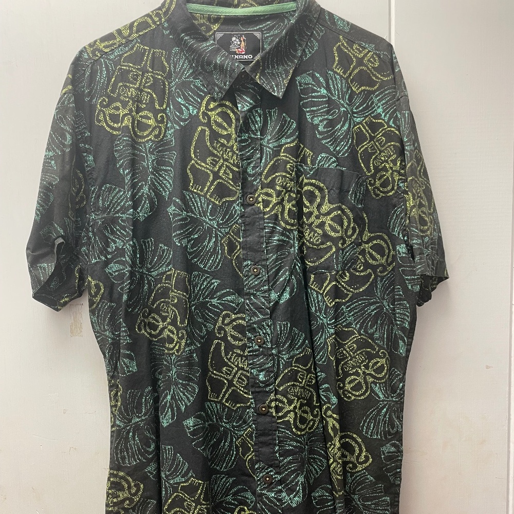 Men’s Aloha shirts